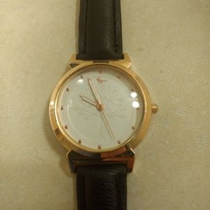 Fashion Watch with Tree on Face